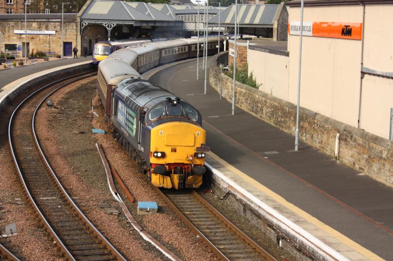 Photo of 37423 leads day 3 of aberdeen-aberdeen via perth northern belle