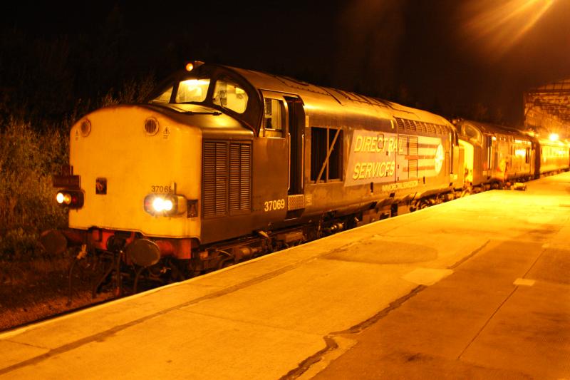 Photo of 37069 37423 dunrobin-dundee northern belle at perth