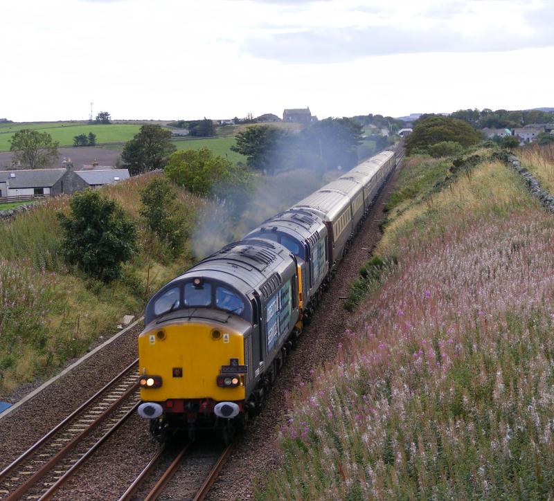 Photo of 37069 & 37409