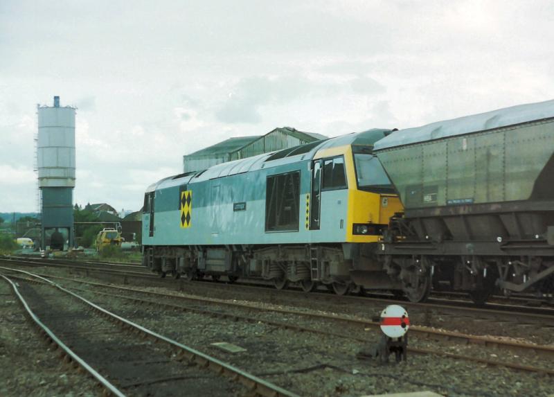 Photo of 60004 at Larbert with an MGR