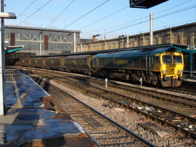 Photo of 66528 at Carlisle