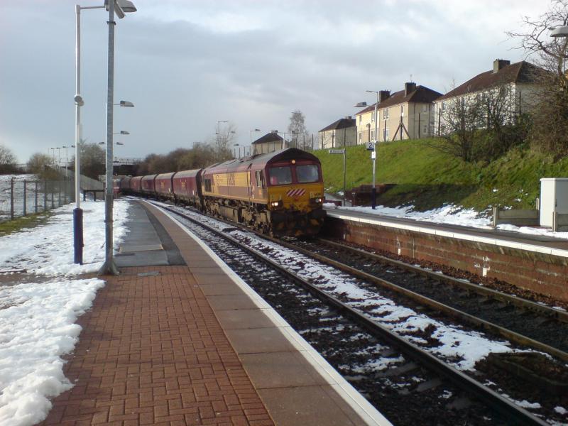 Photo of 66218 passing Bargeddie