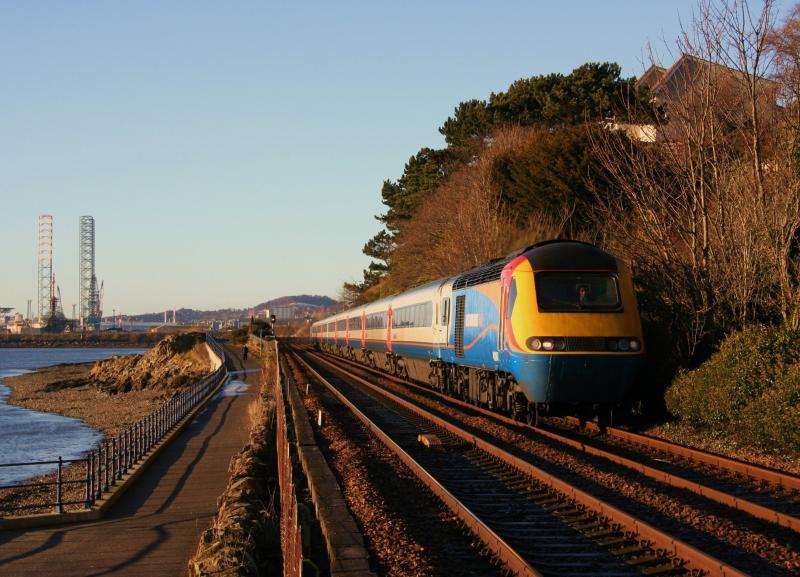 Photo of EMT 43047 43058 1S03 West Ferry 6th January 2011