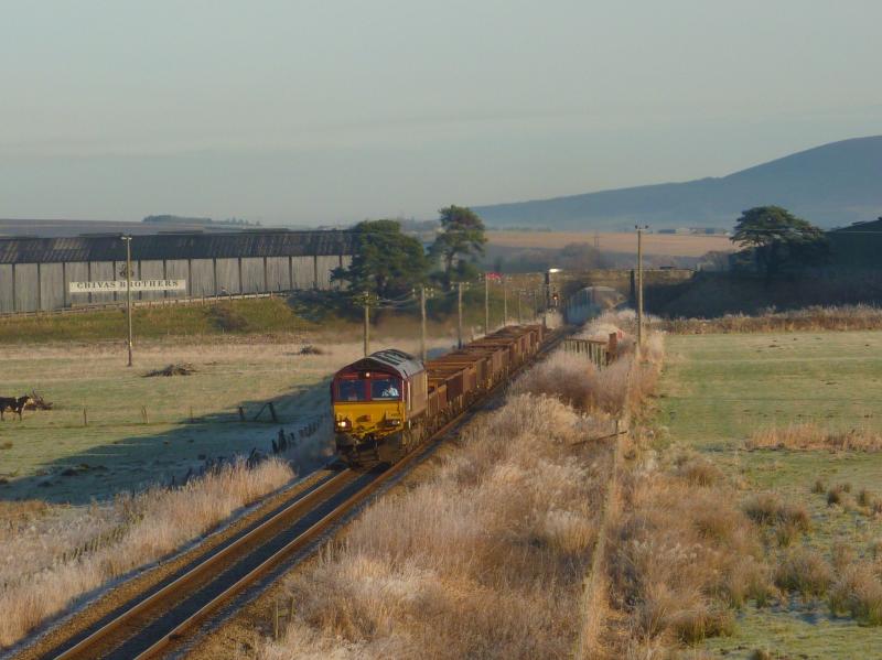 Photo of 66107 6K01 departs Keith 15/01/12