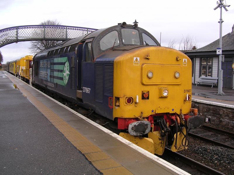 Photo of Snow train - Nairn Station 18-02-12 (37667)