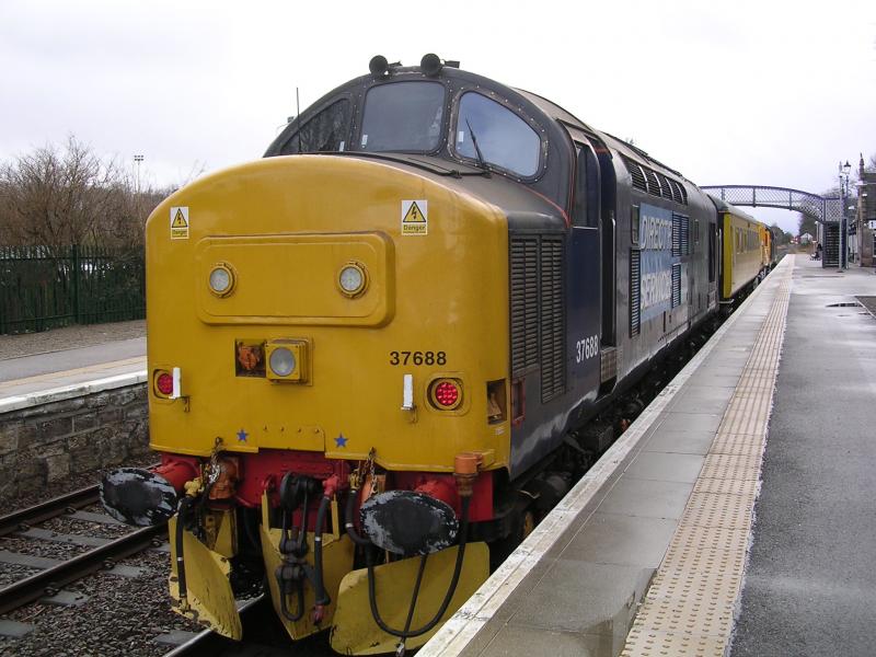 Photo of Snow Train - Nairn Station 18-02-12 (37688)