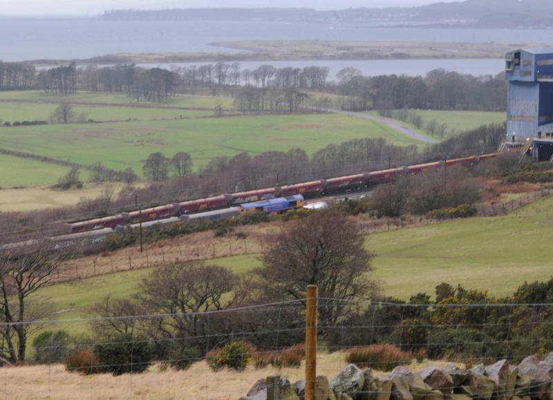 Photo of 4S81 Waits to Proceed @ Hunterston