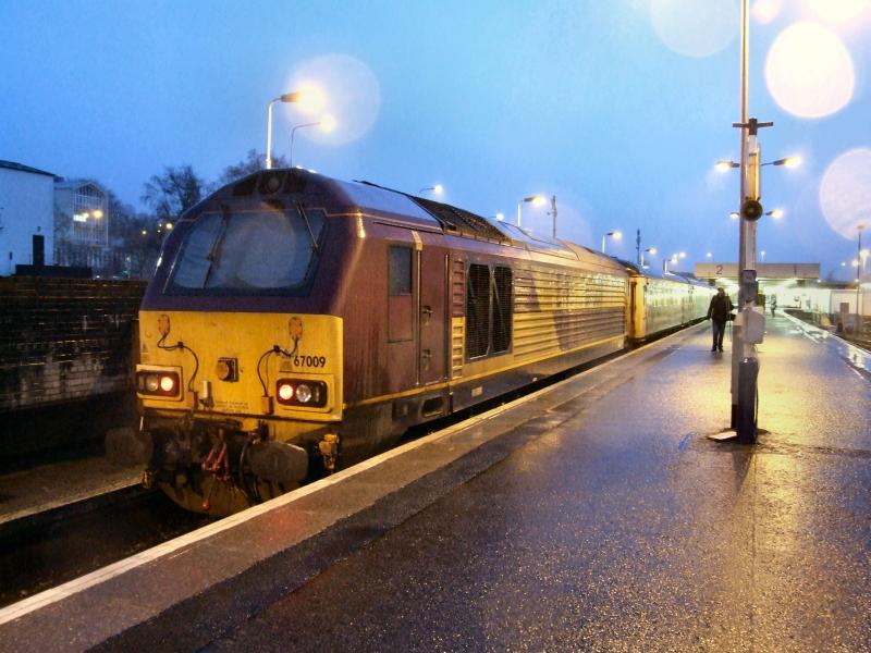 Photo of 67009 awaits Departure time with 1B01 at Fort William