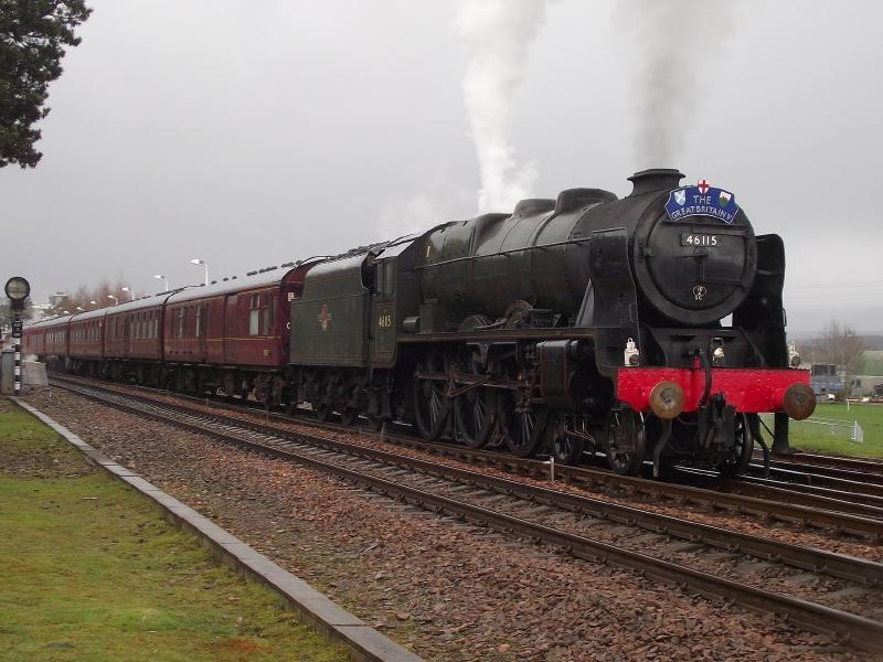 Photo of 46115 departs Kingussie.