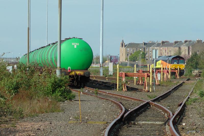 Photo of 66847 6Z46 Linkswood tanks Dundee Yard R/R