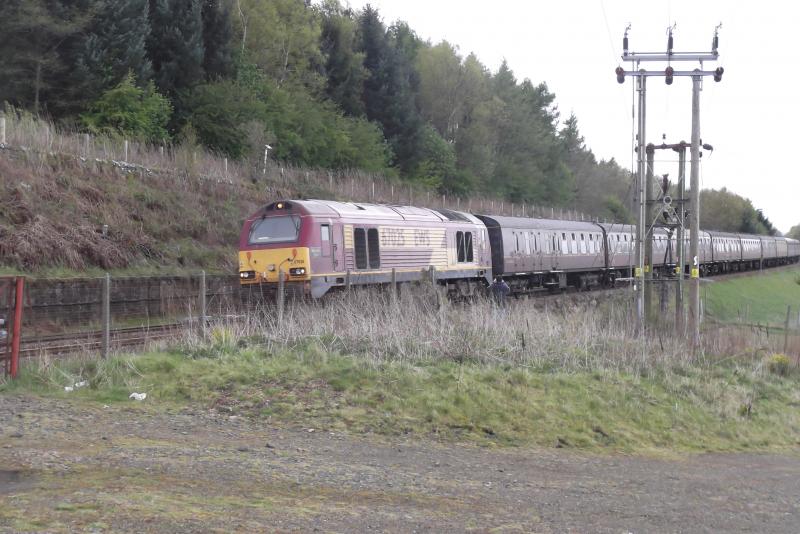 Photo of 67025 arrives at Bo'ness Junction - 04-05-12