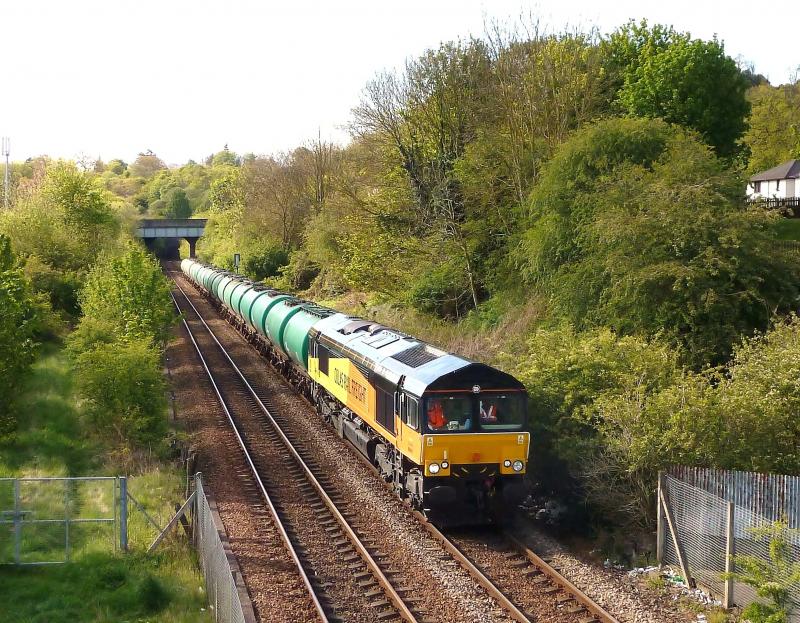 Photo of Colas Rail Freight 66847 on 6Z47 Grangemouth to Linkswood tanks approaching Perth on the 9th. May 2012