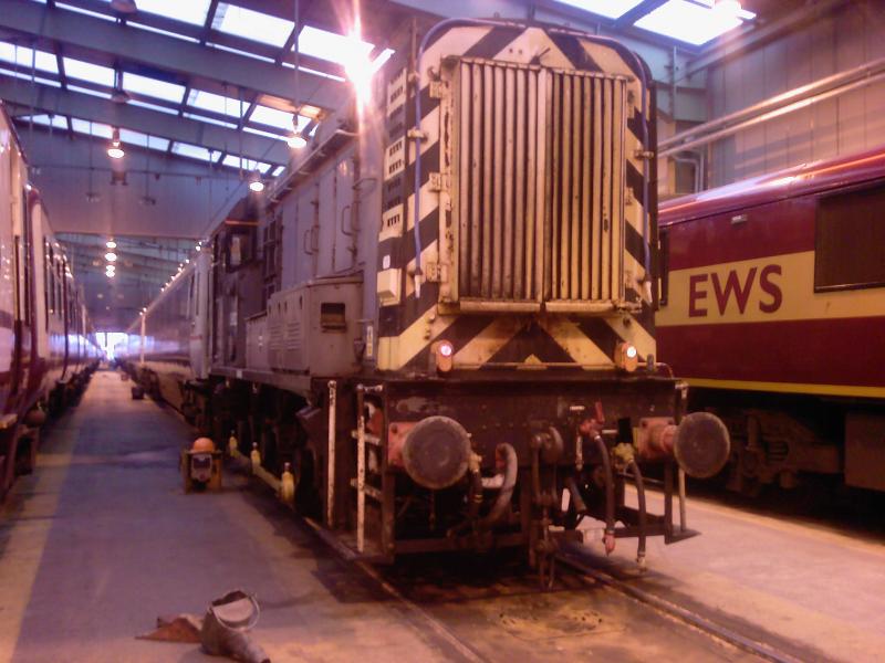 Photo of 08922 in the shed at polmadie