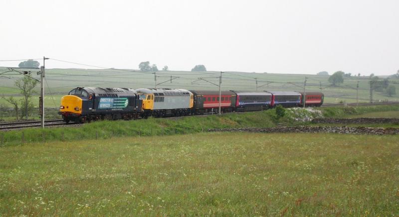 Photo of 37612 and 56312, 5Z56