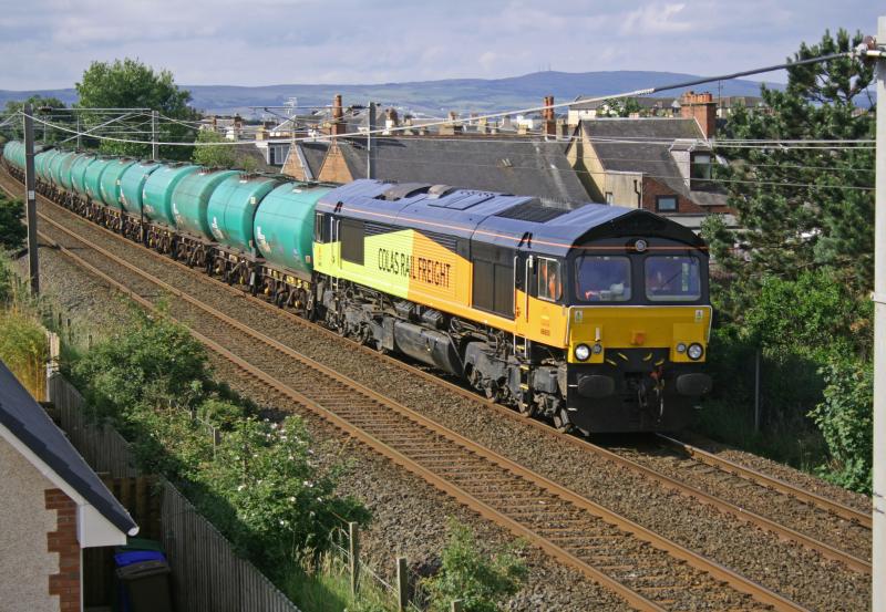 Photo of 66850 on 6Z46 at Prestwick