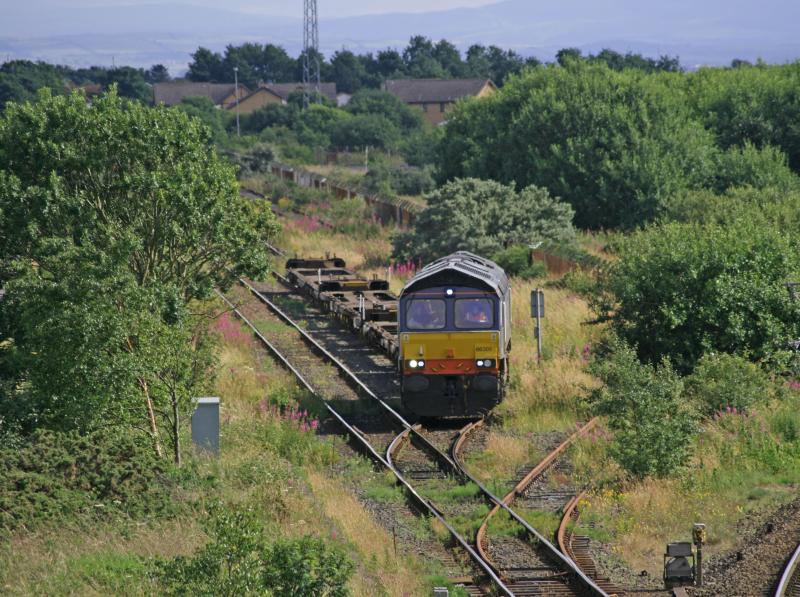 Photo of 66305 on 4Z27 in Barassie yard