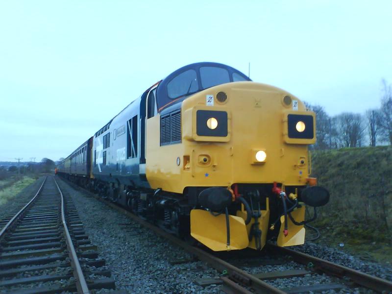 Photo of 37025 at manuel