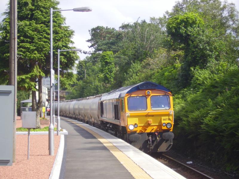 Photo of 66733 at Helensburgh