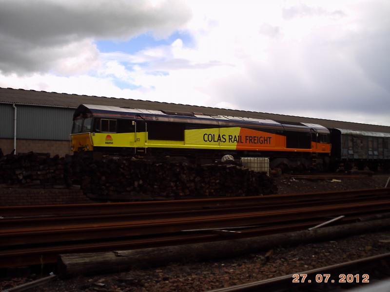 Photo of 66850 in Boness.