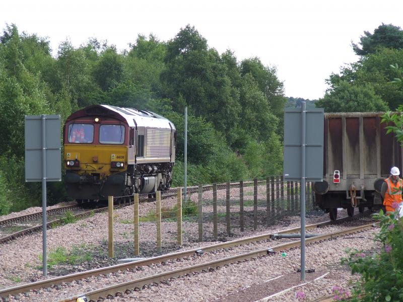 Photo of 66138 runs round at Earlseat