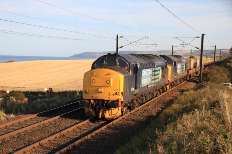 Photo of 6M50 approaching Torness in the Sun