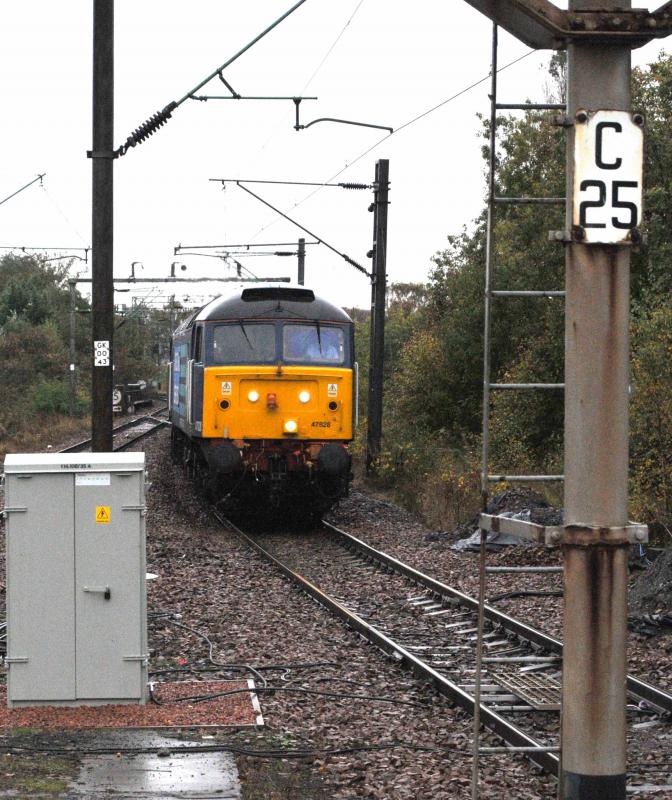 Photo of 47828 & 818 Enter Kings Park Station