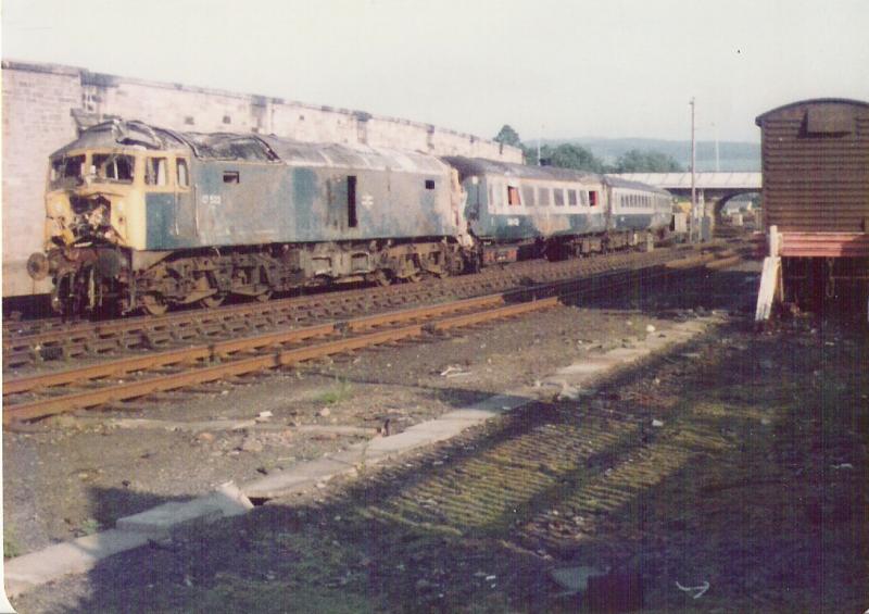 Photo of 47522 & coaches at Perth