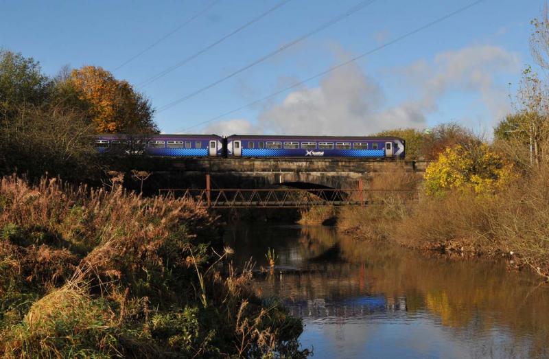 Photo of The Old Order 156 503  On White Cart Bridge