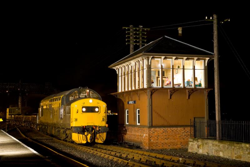 Photo of 37175 at Bo'ness