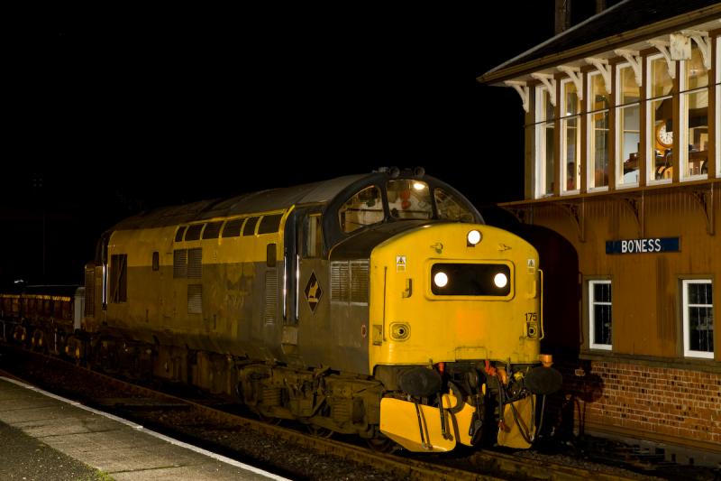 Photo of 37175 at Bo'ness