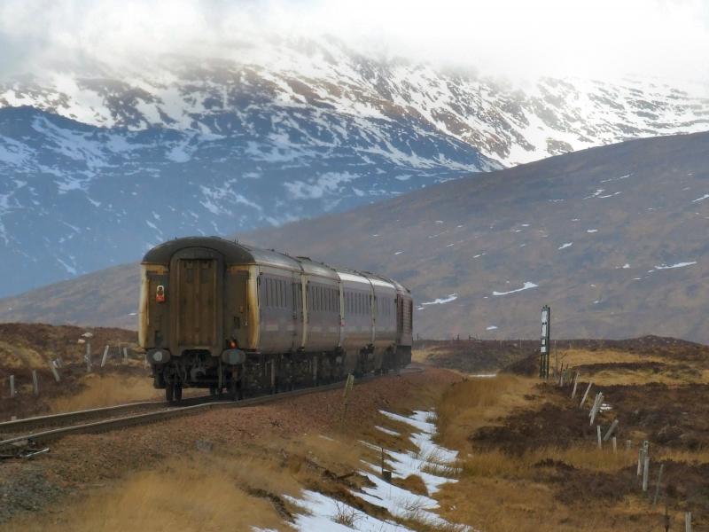 Photo of 67004 departs Corrour with 1Y11 for Fort William.