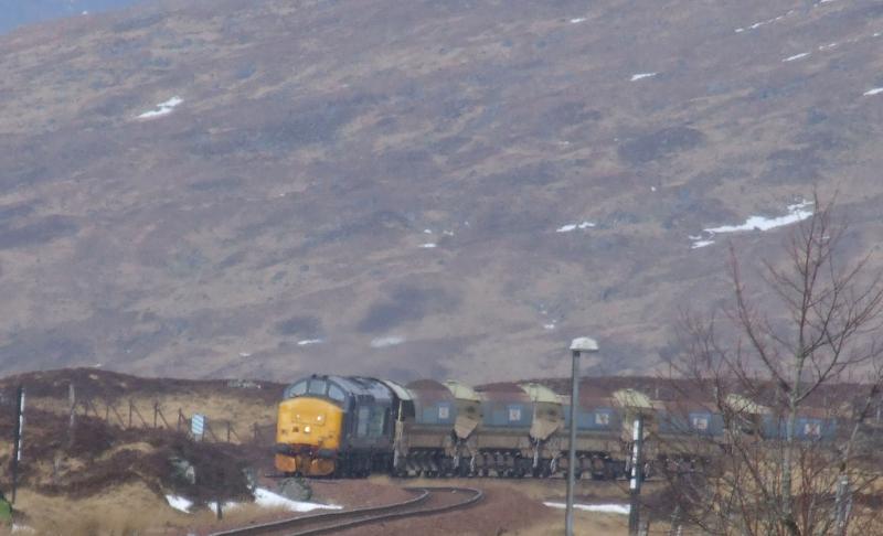 Photo of 37419 approaches Corrour Summit with 6K61.