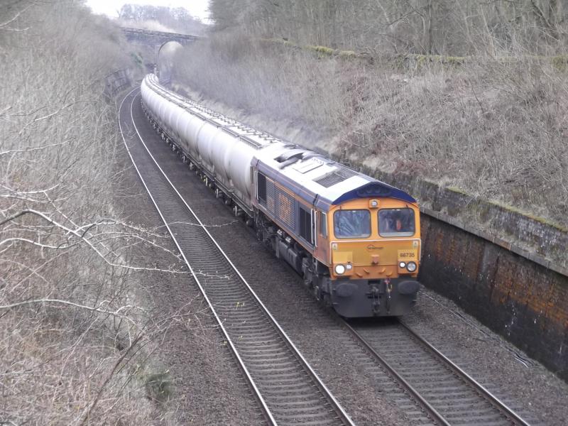 Photo of 66735 heads away from Winchburgh Junction