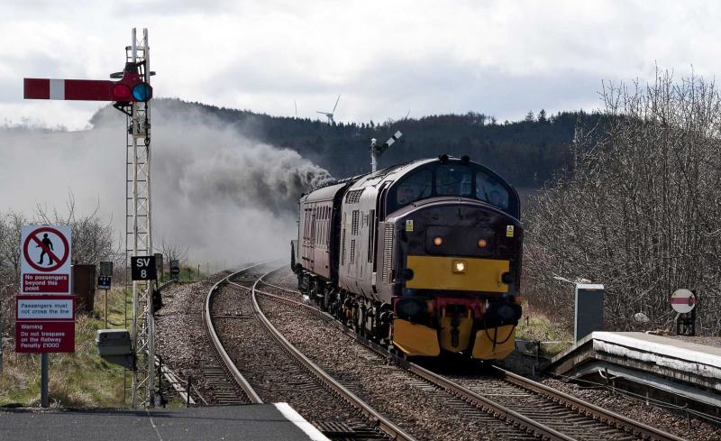 Photo of ARKAIG AND USA STONEHAVEN GB6 24.4.13