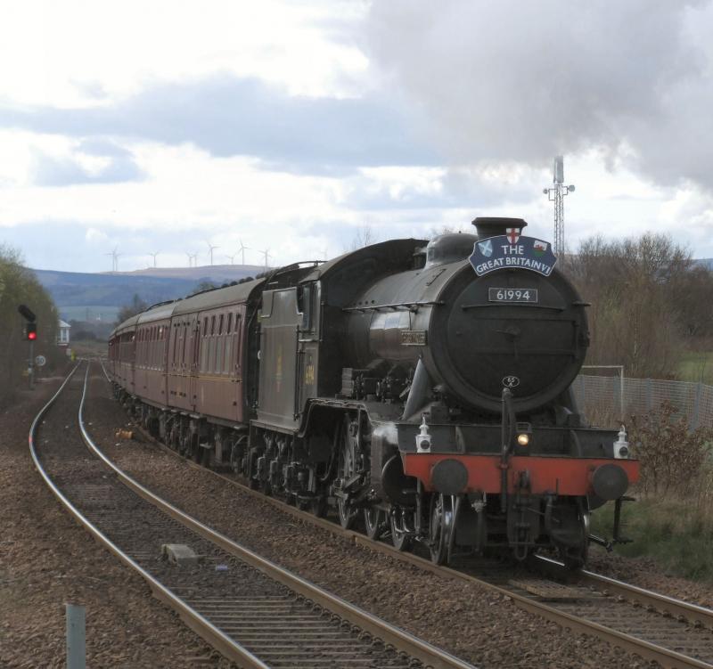 Photo of 61994 passes Camelon with 1Z66 for Edinburgh