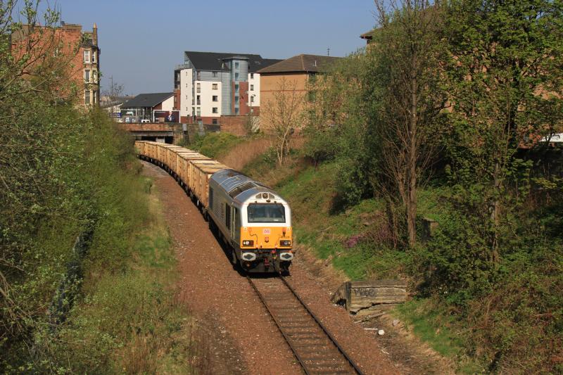 Photo of 67029 on 6B41 in full Sun