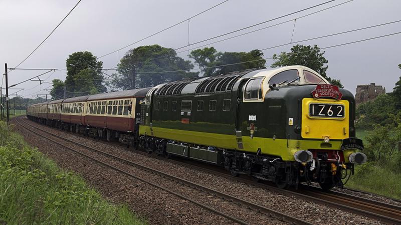 Photo of 55009 REDHOUSE CASTLE WITH UP ELIZABETHAN 11.6.13