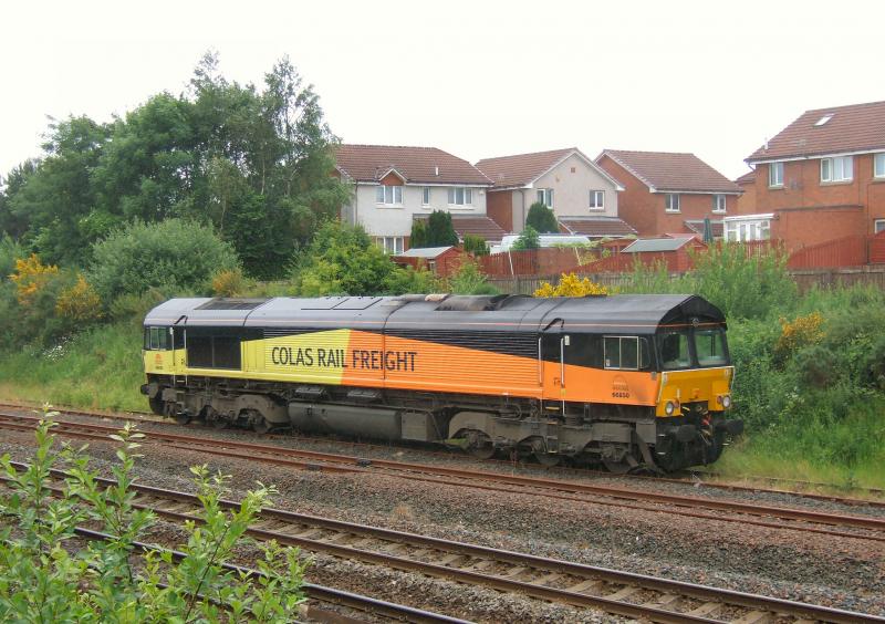 Photo of 66850 runs round an SRPS coach in Larbert North DGL.