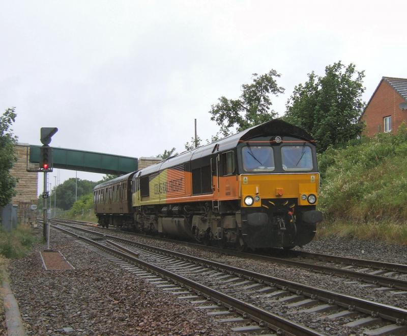 Photo of 66850 passes Polmont with 5Z66 for Bo'ness.