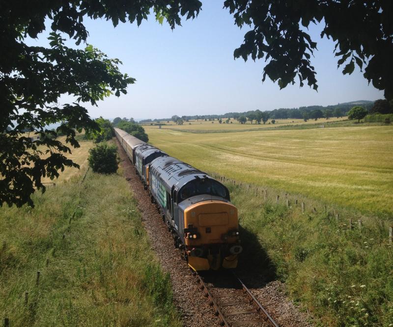 Photo of 37423 37409 20/07/13 Northern Belle Evanton