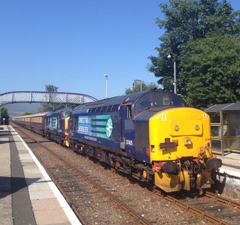 Photo of 37425 37423 20/07/13 Northern Belle at Brora