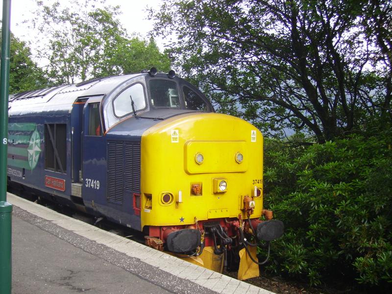 Photo of 37409 at Arrochar and Tarbet