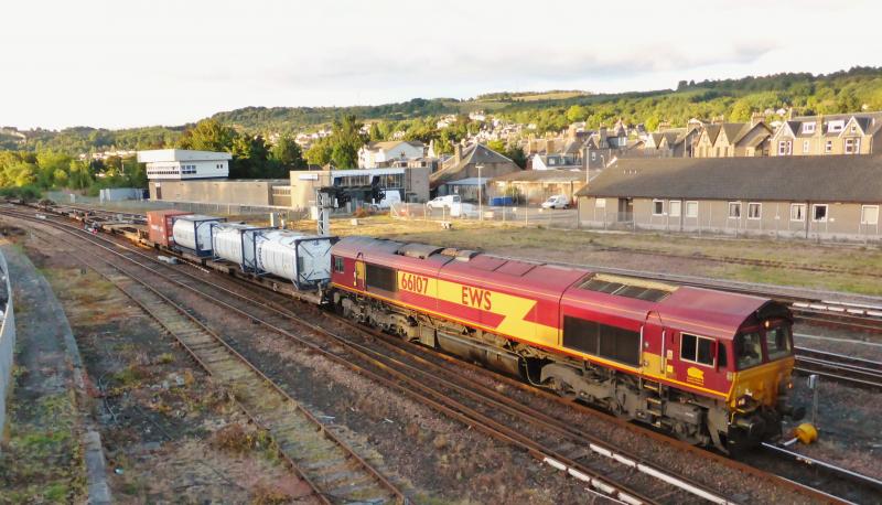 Photo of 66107 with Grangemouth to Elgin freight at Perth on 3rd Sep 2013