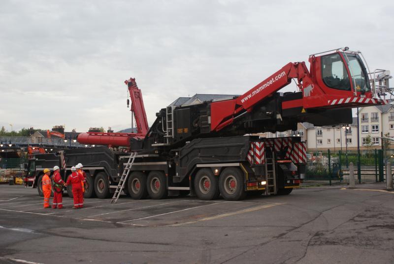 Photo of The base of the BIG crane at Stirling being prepared