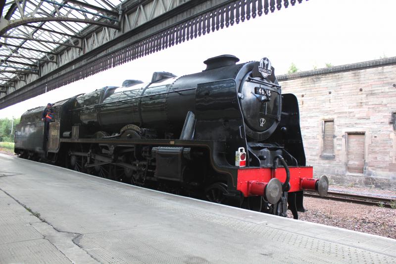 46115 Scots Guardsman at Perth: Running round in preparation for move to Thornton Photo of 46115 Scots Guardsman at Perth