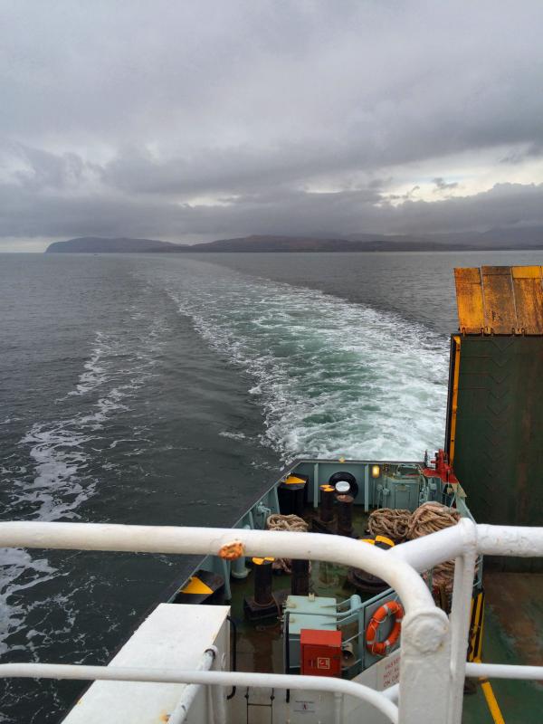 Photo of Calmac's MV 'Isle of Arran' limps into Oban with no output from it's Starboard prop.