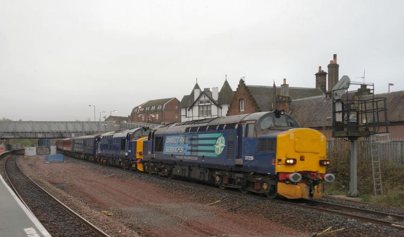 Photo of 37259 and 423 with 1Z50 at Larbert 