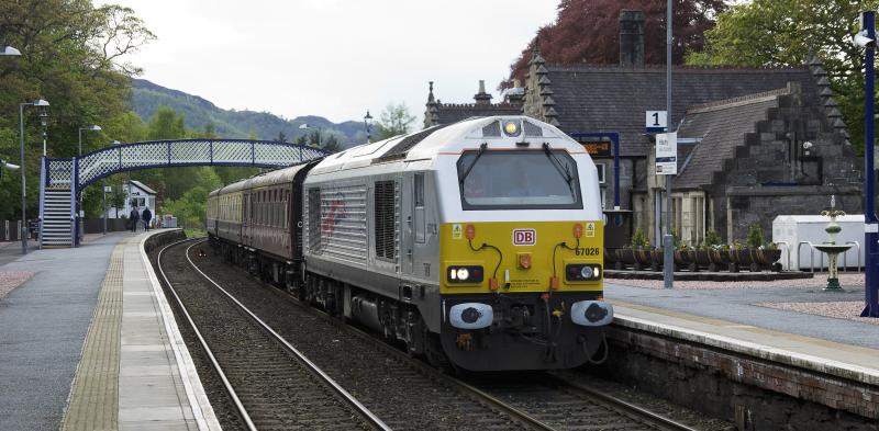 Photo of 67026  AT PITLOCHRY HEADING TO COATBRIDGE 10..5.14.jpg