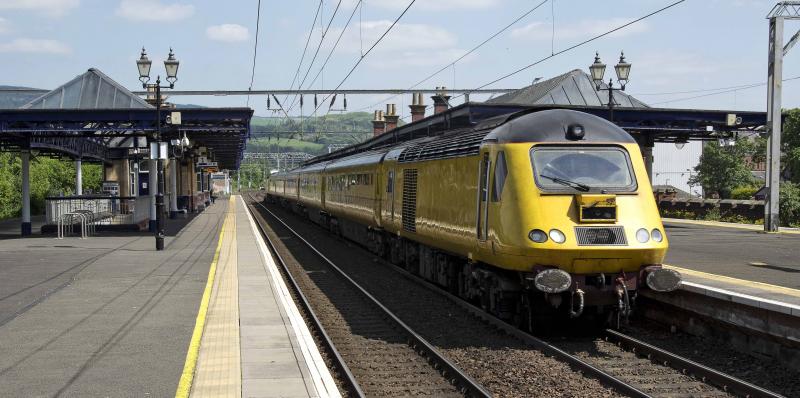 Photo of FIRST HST TO REACH DUMBARTON 30.5.2014.jpg