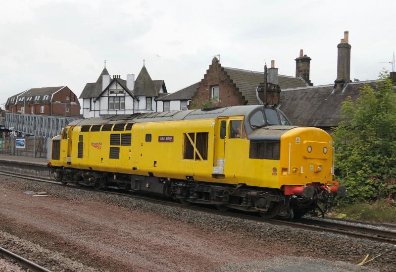 Photo of 97304 passes Larbert with 0Z03 for Inverness.